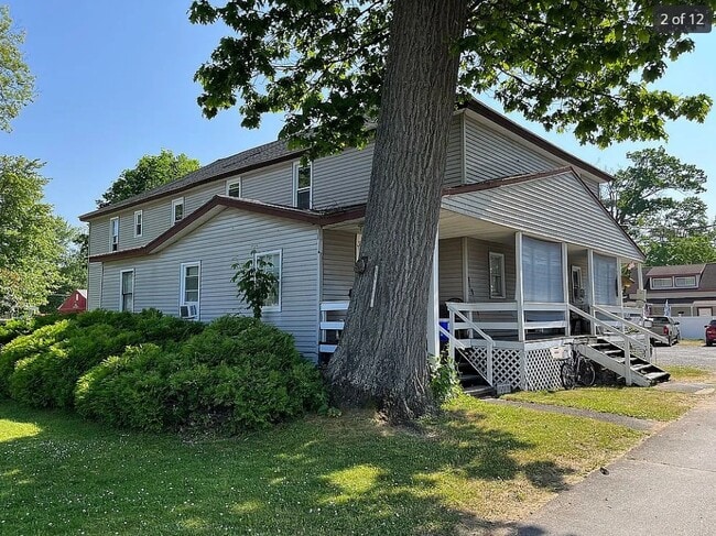 207 13th Avenue, Sylvan Beach Apartment
