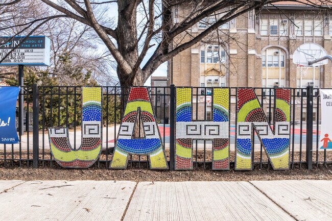 Jahn School of Fine Arts has an average student to teacher ratio of 10 to 1.