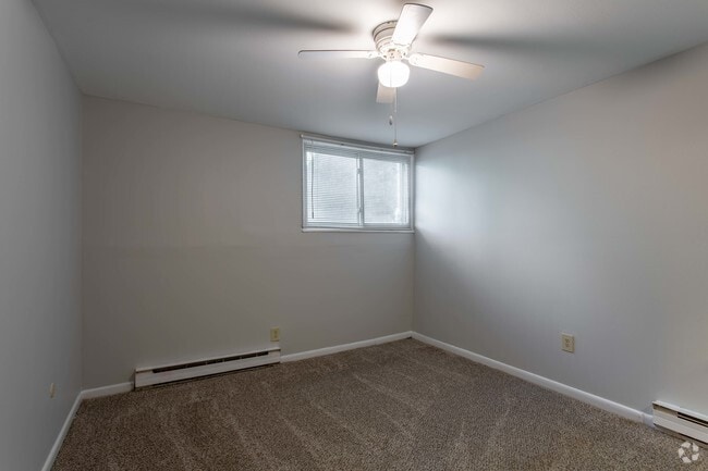 2 Bed/ 2 Bath - Garden Style