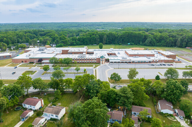 Atholton High School, Columbia MD Rankings & Reviews - Homes.com