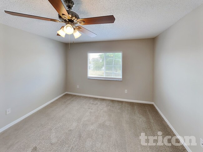 12603 Longcrest Dr, Riverview, FL 33579 - photo 7