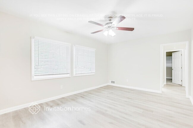 2716 Lancaster Dr, Atlanta, GA 30344 - photo 5