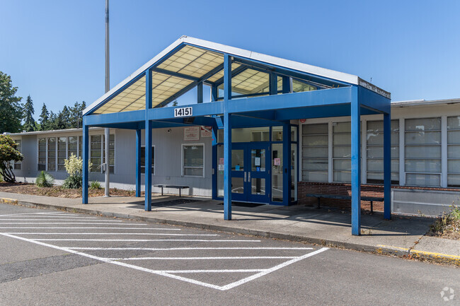Damascus Middle School, Public Elementary & Middle School in the Damascus Neighborhood in Damasc