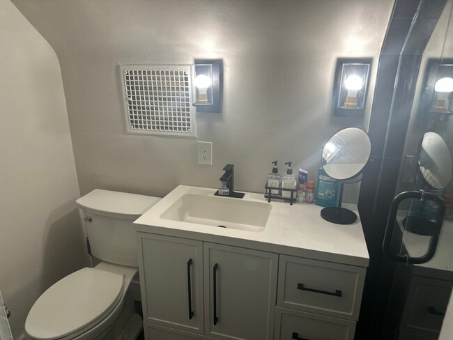 5331 Wakefield Place, Cincinnati, OH 45212 - photo 6