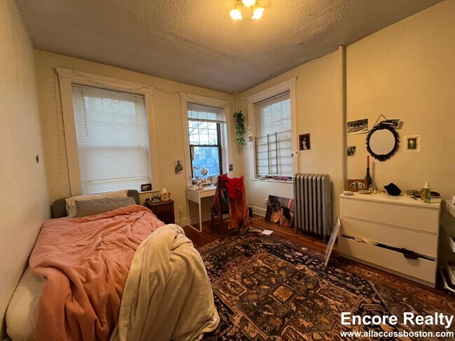 1412 Commonwealth Ave unit 8, Brighton, MA 02135 - photo 3