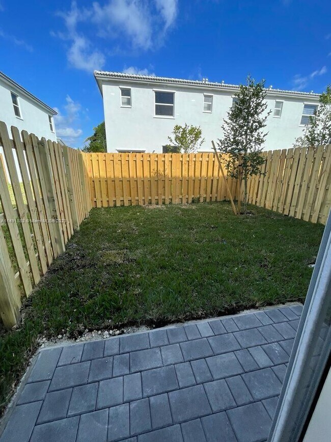 16283 SW 292nd St, Homestead, FL 33033 - photo 2