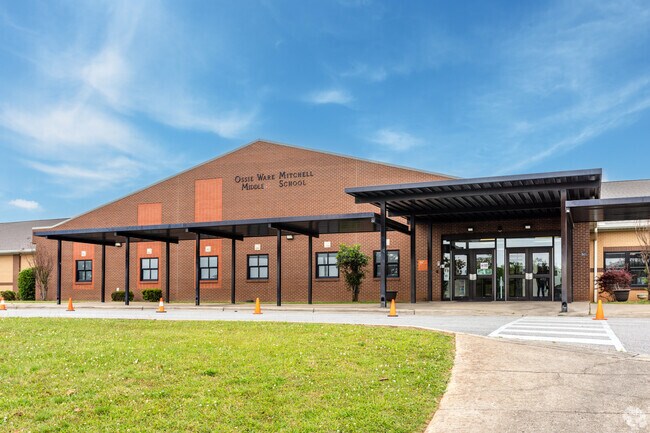 Ossie Ware Mitchell Middle serves grade(s) 6-8 in Birmingham City School District.