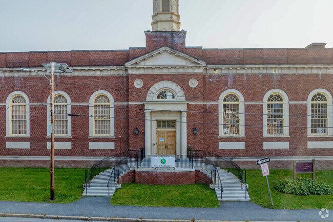 Union Elementary School in Montpelier, VT serves students in grades Pre-K to 4th.