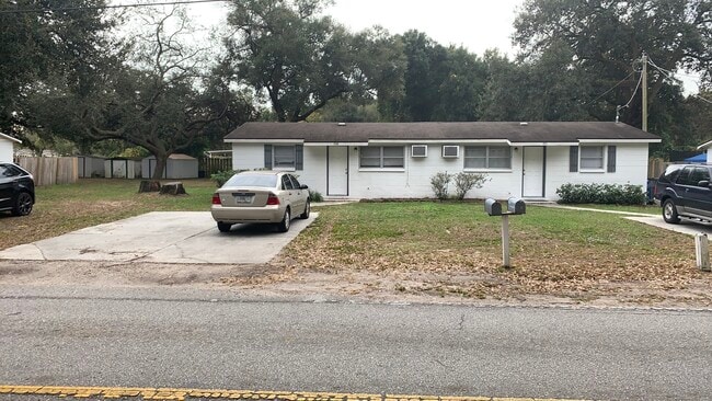 1211 Mook St, Brandon, FL 33510 - photo 2