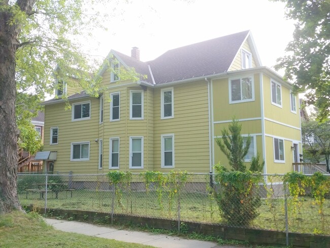 1205 Chandler St unit 1205 1b 1bath, Madison, WI 53715 - photo 2