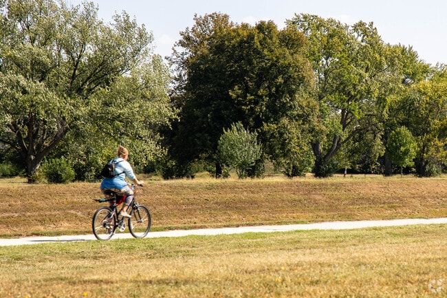Big Papio Trail stretches 18.7 scenic miles through Omaha.