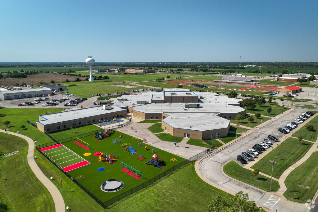 Rose Hill Primary School is in the same building at Rose Hill Intermediate School.