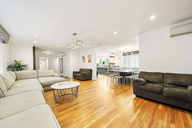 37 Roosevelt Ave unit ID1363402P, Fallsburg, NY 12789 - photo 3