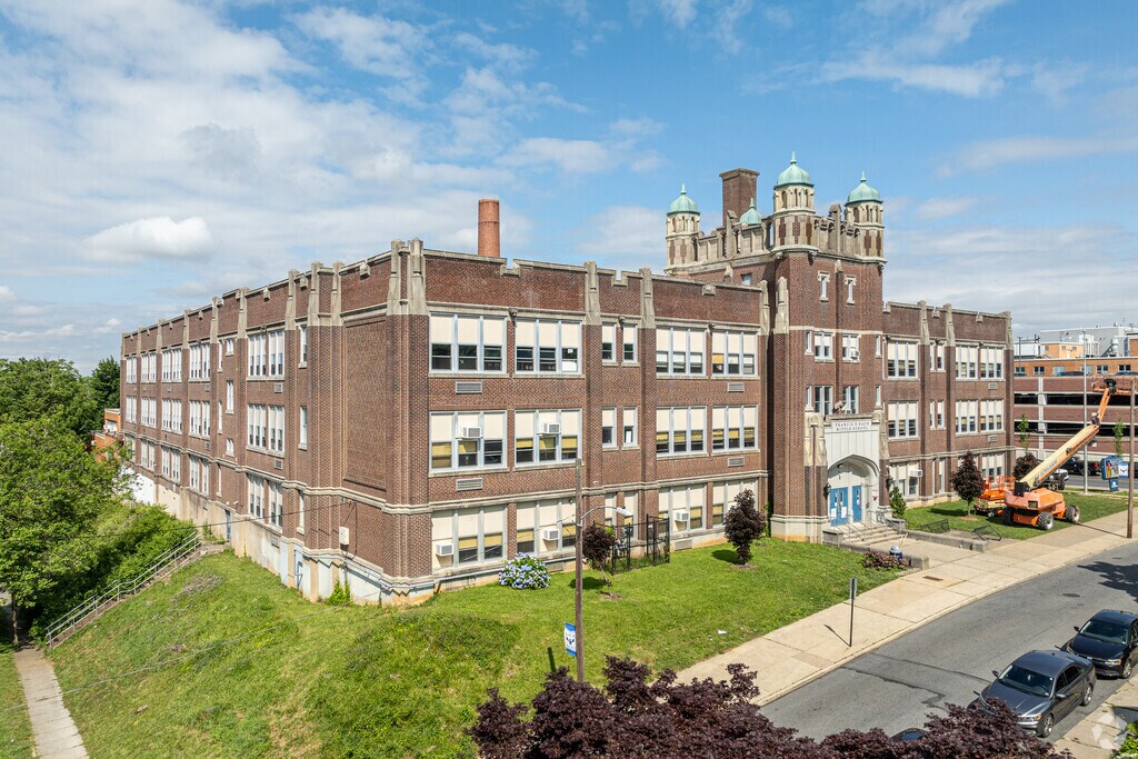 Francis D. Raub Middle School is a public school located in Allentown, PA.
