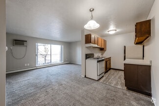 1111 Independence Ave, Akron, OH 44310