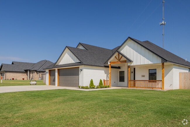 Most new and high-priced homes in Elgin sit in subdivisions outside the center.