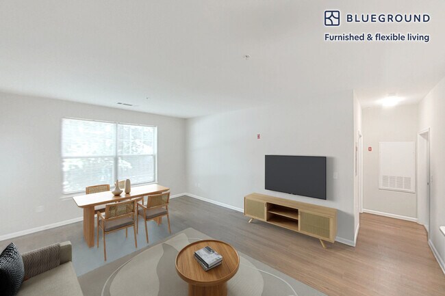 160 Boylston St unit FL2-ID2474A, Chestnut Hill, MA 02467 - photo 2