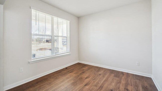 5 Comes Ridge Ct, Rosedale, MD 21237 - photo 3