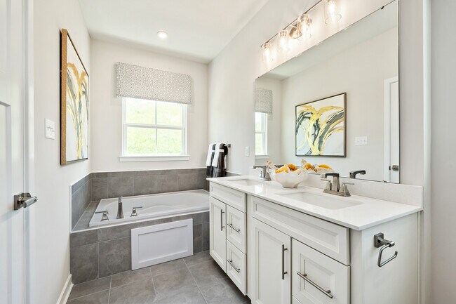 130 Goldenthread Way, Moon Township, PA 15108 - photo 5