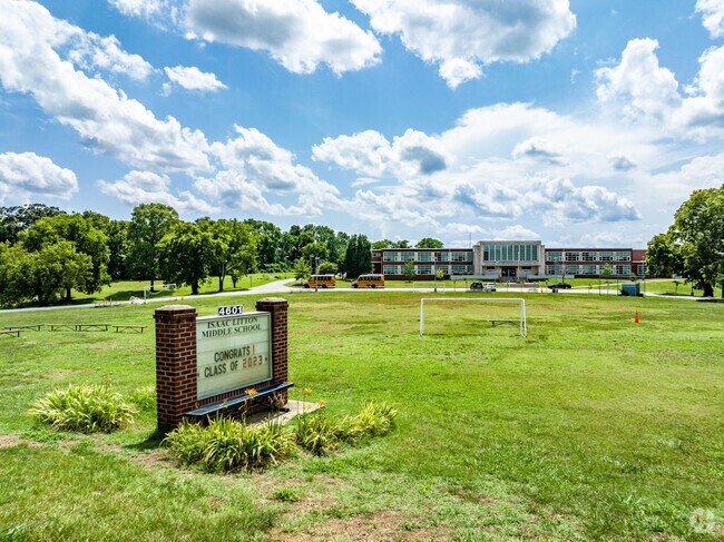The sign to Isaac Litton Middle School in the Inglewood Nashville neighborhood.