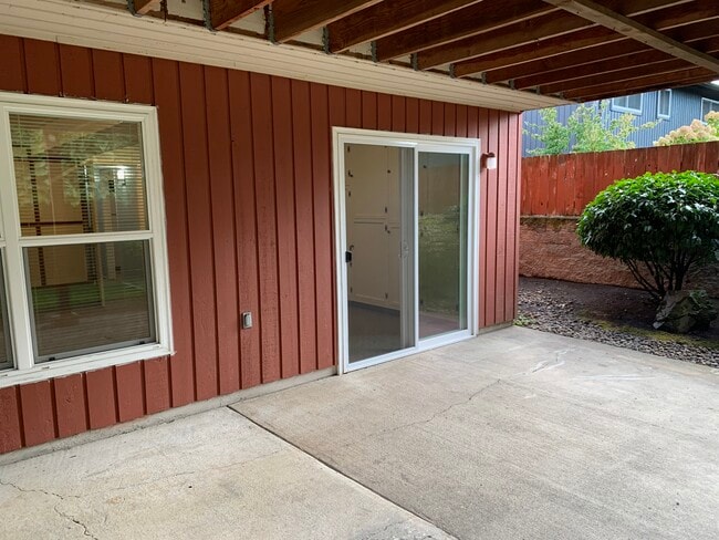 4135 NW Carlton Ct, Portland, OR 97229 - photo 3