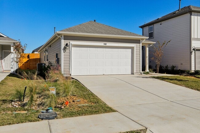 148 Two Bits Ln, Elgin, TX 78621 - photo 2