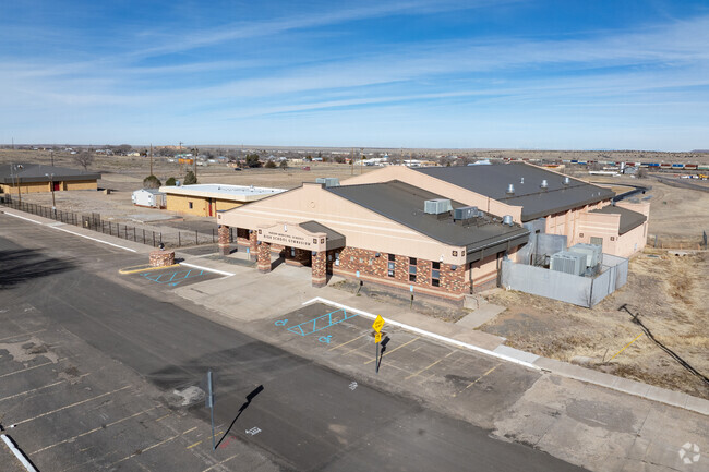 The front of Vaughn High School.