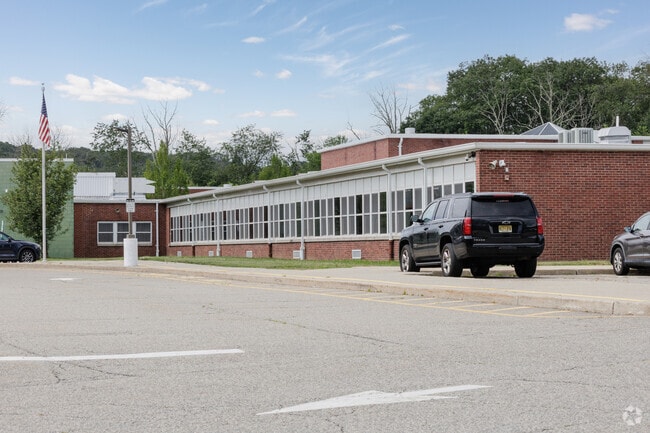 Stonybrook School has 357 students.