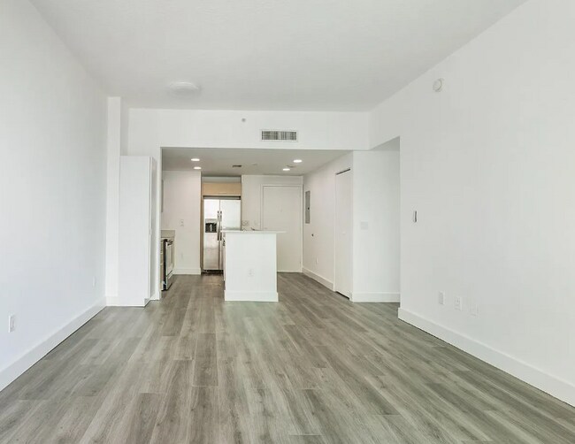 City 24 Condos unit 908, Miami, FL 33137 - photo 3