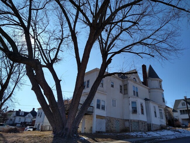2202 Mulberry St unit 2204 Mulberry St, Saint Joseph, MO 64501 - photo 3