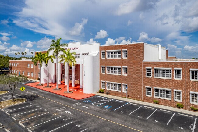 Manatee High School is on of the largest public school in the Bradenton area teaching 9-12th.