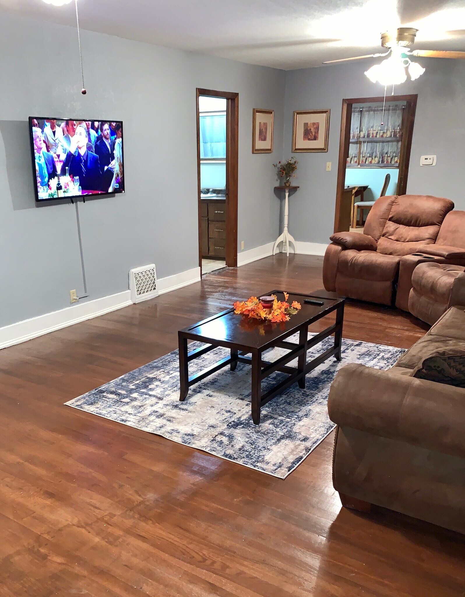 1130 E Garfield St, Davenport, IA 52803 - photo 1