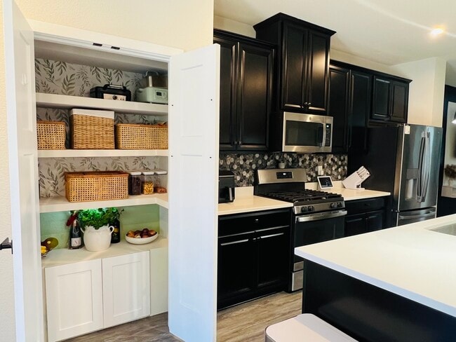 152 Spring Grove Way, Smithfield, VA 23430 - photo 3