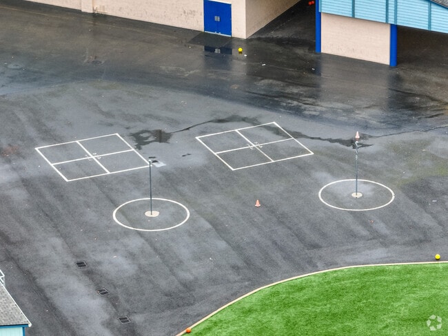 Shadow Lake Elementary School