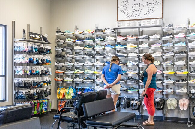 Fleet Feet Lincoln helps Fox Hollow with all of their running needs.