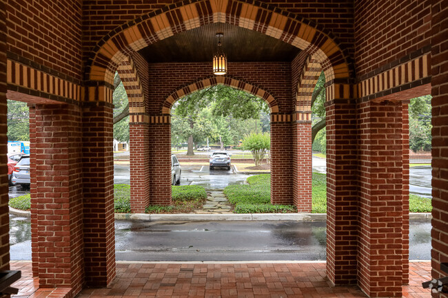 Episcapol school in the neighborhood of Summerville, Augusta, GA