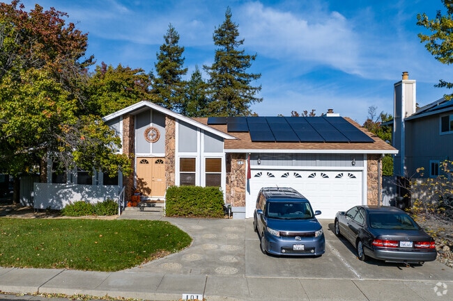 Leisure Town's location is perfect for people who want to live close to shopping and recreation.