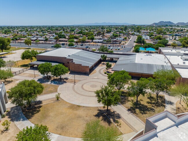 Vista Peak School's courtyard is perfect for students to gather and socialize with classmates.