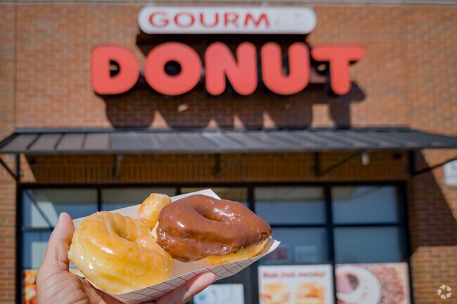 The donuts offered by Gourmet Donut near First Courthouse are freshly made and delicious.