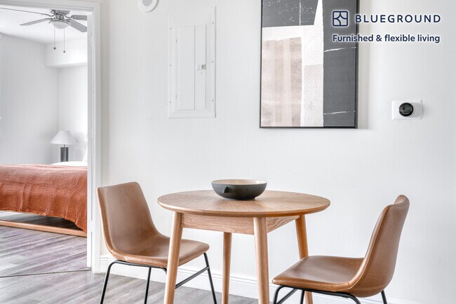 110 SW 12th St unit FL16-ID67, Miami, FL 33130 - photo 7