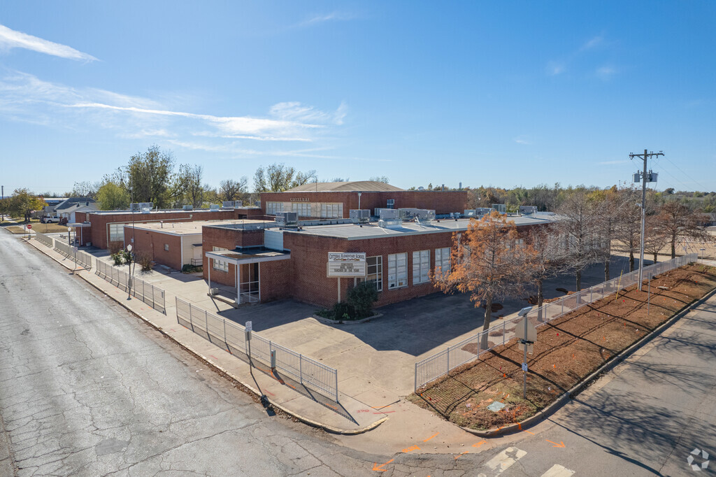Cotteral Elementary School is attended by kids in Pre-K to 4th grade.