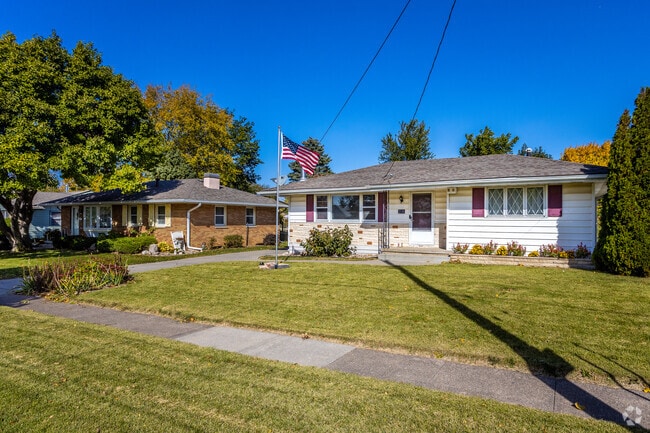 Fairmount Park homes have many varying styles to fit any kind of lifestyle.