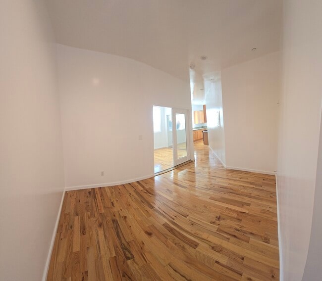 4431 S Centinela Ave unit 5, Los Angeles, CA 90066 - photo 3