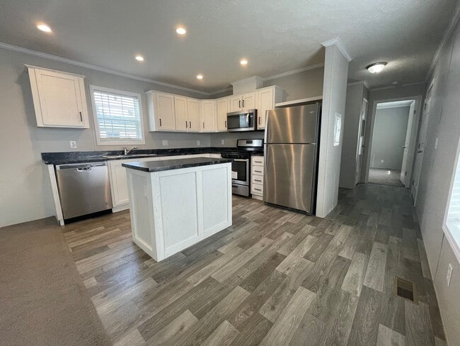 16185 Notre Dame St, Clinton Township, MI 48038 - photo 2