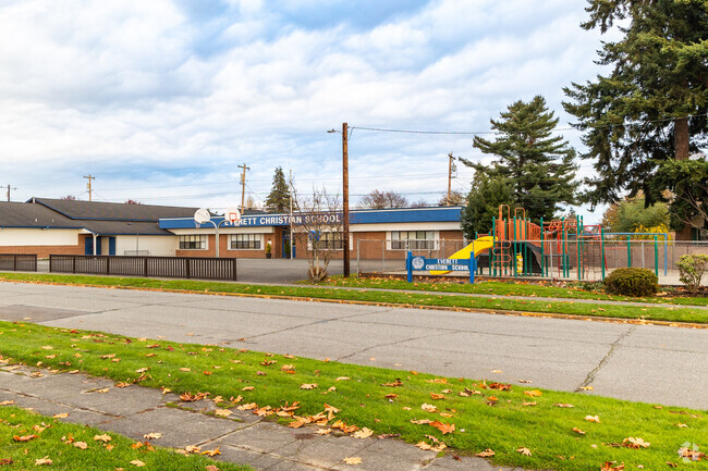 Everett Christian School is located in the Riverside neighborhood of Everett.