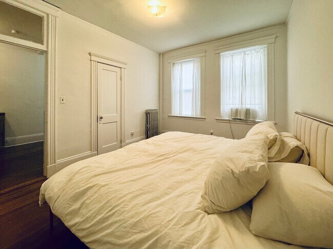 116 Warren St unit 4, Boston, MA 02135 - photo 4