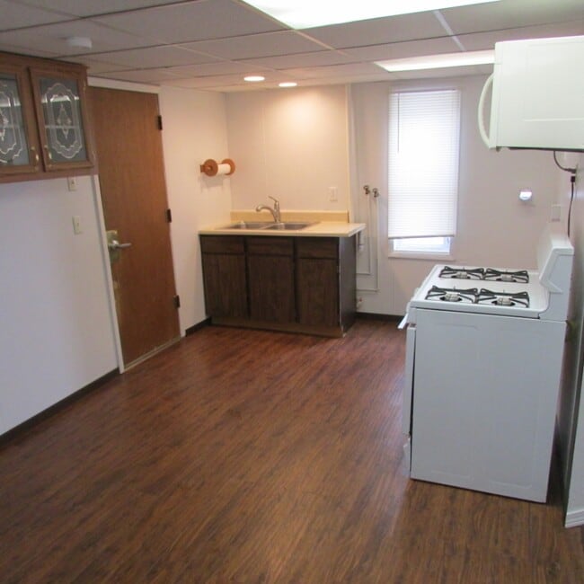 1911A Smelter Ave NE, Black Eagle, MT 59414 - photo 7