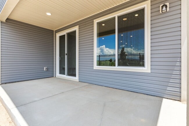 22304 E 49th Place, Aurora, CO 80019 - photo 2