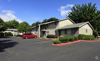 2710 NW Division St, Gresham, OR 97030