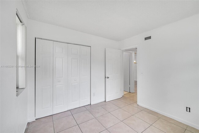 855 NW 103rd Terrace unit 201, Pembroke Pines, FL 33026 - photo 7
